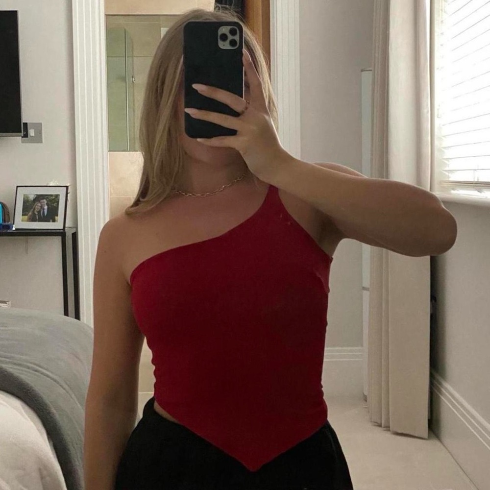 Vintage Cherry Elegant Red One-Shoulder Asymmetrical Women's Top